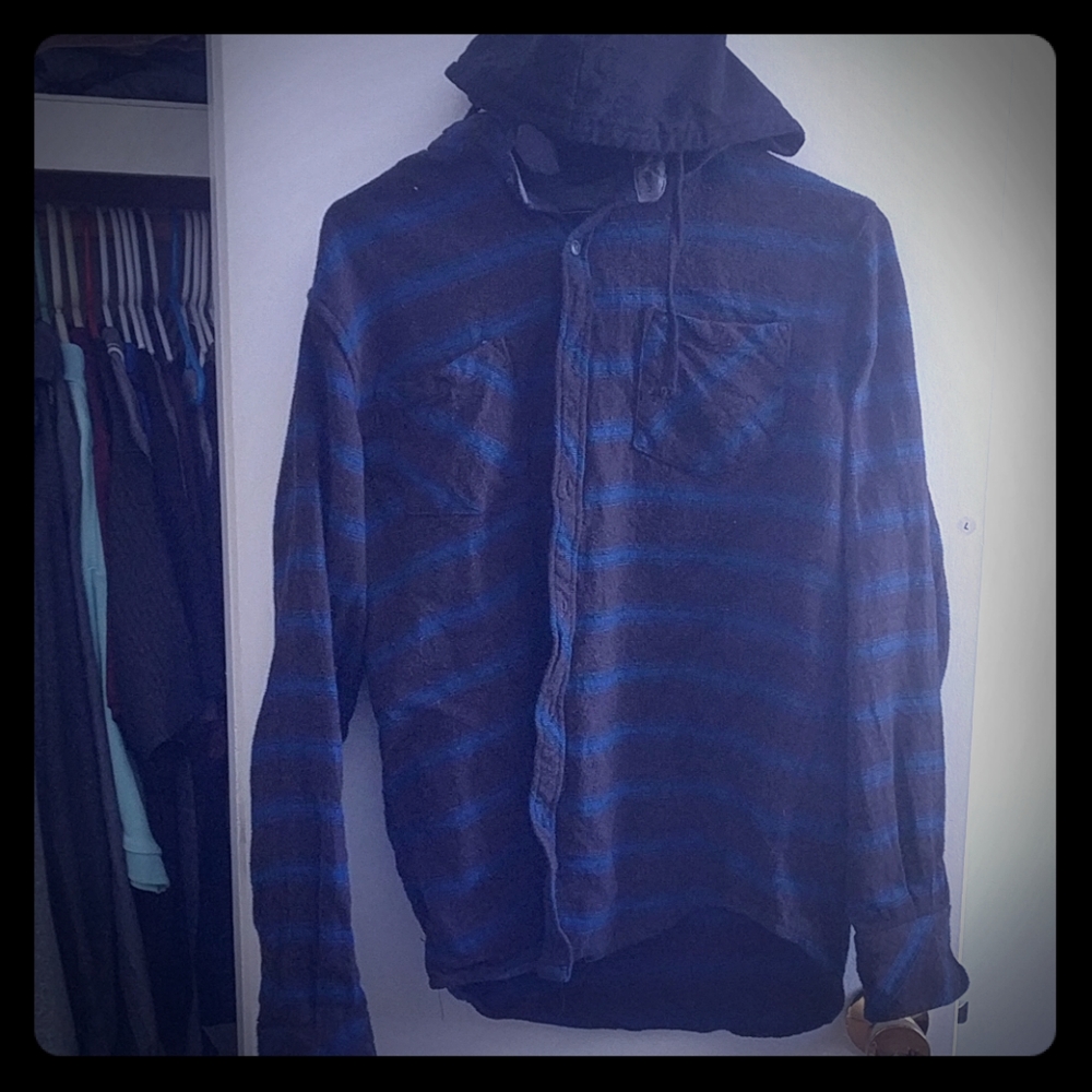 Men's button attached hoodie / sweater